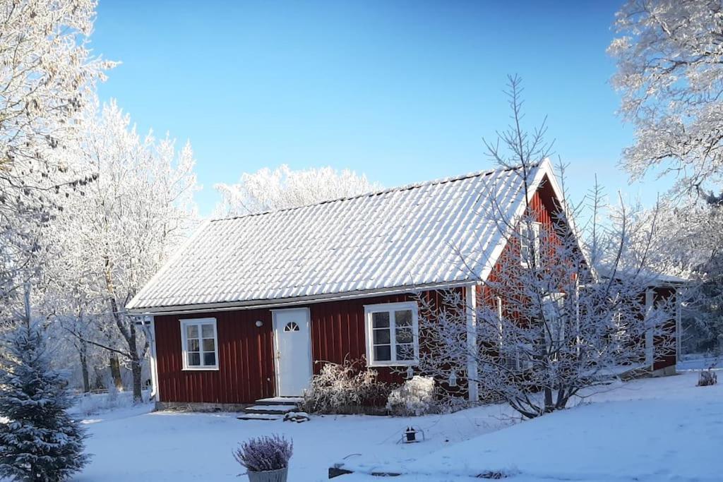 Holiday home Fin Torparstuga Strax Utanfoer Falkoeping. *