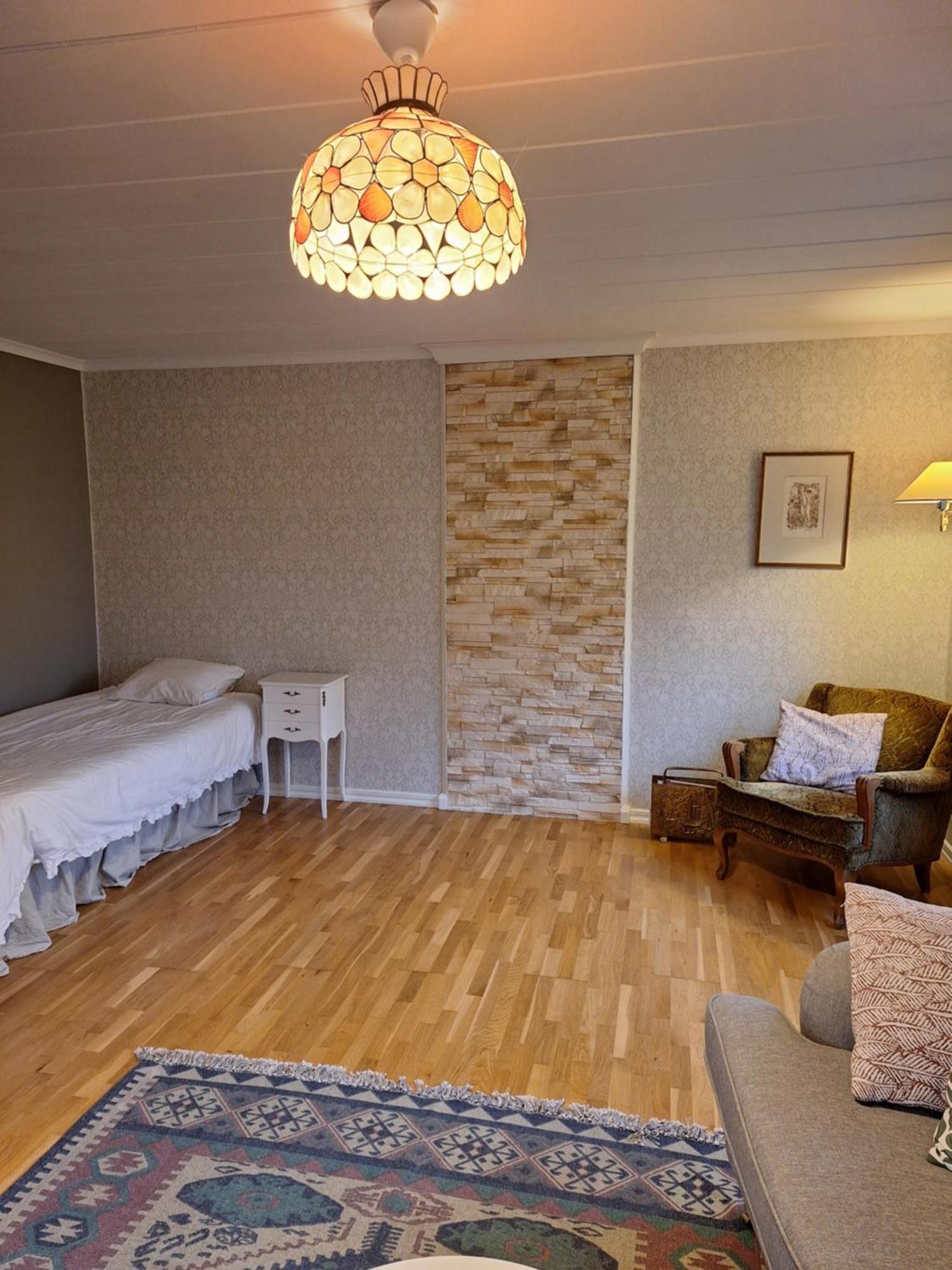 Holiday home Fin Torparstuga Strax Utanfoer Falkoeping. Falkoping